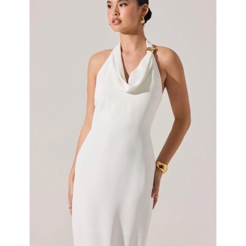 ASTR Alanna Halter Cowl Neck Midi Dress Color: Off white / M - Picture 2 of 5